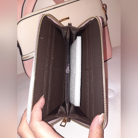 Elegant Pink and Cream Women's Bag 3 Piece Set - Picture 4 of 8